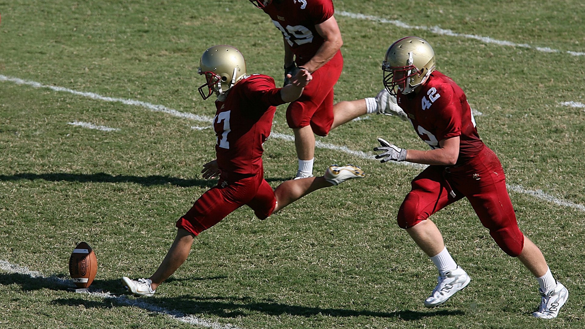 世界青年花样轮滑锦标赛青春飞扬引人注目，花样轮滑世界第一视频